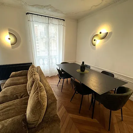 Parisian Luxury Style - Heart Of Montparnasse * פריז