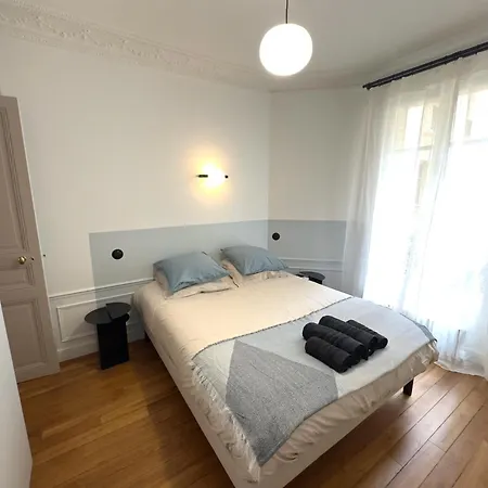 Parisian Luxury Style - Heart Of Montparnasse Paris